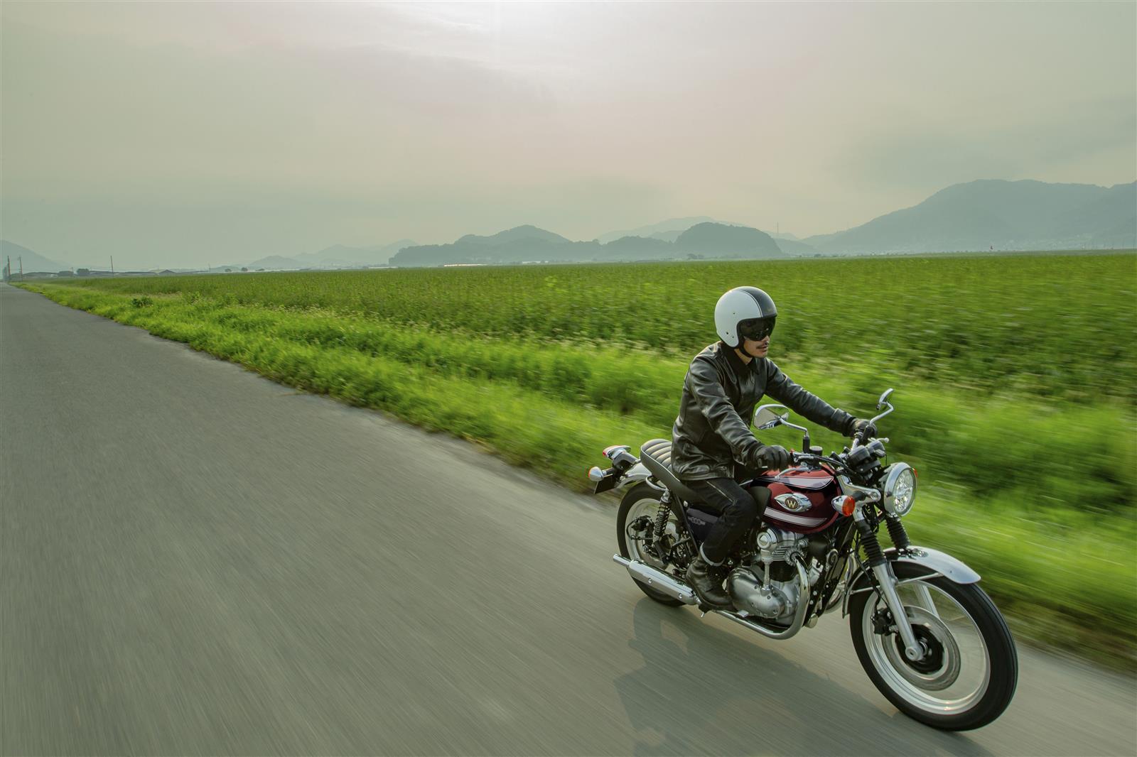 Die W800 setzt die Legende im 2022 fort